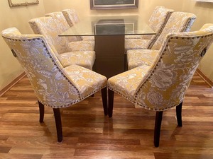 lot 25 image: Gorgeous Dining Room Table & Eight Upholstered Chairs