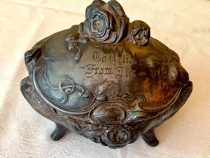 lot 129 image: Victorian Silver Plate Dresser Box & Glass Sided Trinket Box