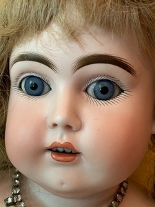 lot 133 image: Vintage German Doll