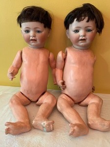 lot 137 image: Twin Vintage Dolls