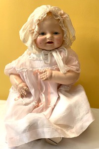 lot 142 image: Vintage Doll