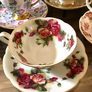 lot 210 image: Tea Time An Array of Beautiful Teacups and Saucers