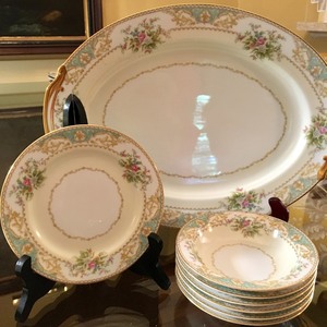 lot 202 image: Variety of Nortitake Dishes Tecla