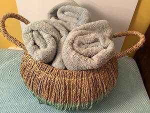 lot 243 image: Beautiful Bathroom Decor - Bathroom Items