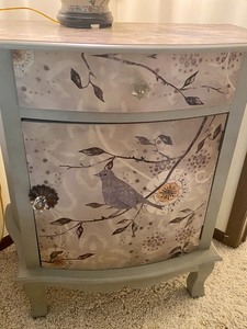 lot 318 image: Fun Bird Motif Cabinet
