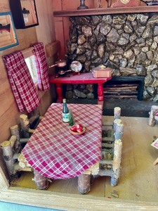 lot 356 image: The Lady Slipper Supper Club Diorama
