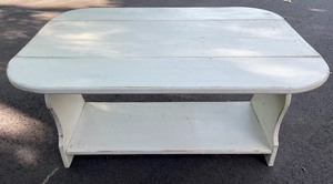 lot 393 image: Small Dropleaf TableBench