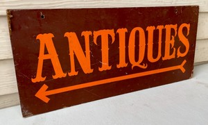 lot 385 image: Antiques Sign