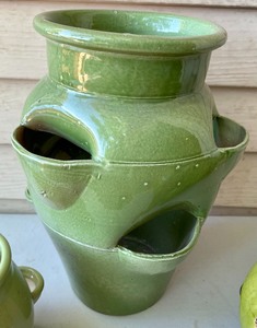 lot 376 image: 3 Pots and Planters