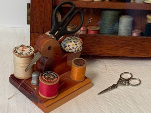 lot 216 image: Vintage Shadow Box w Sewing Notions