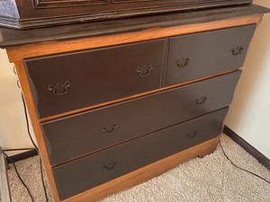 lot 332 image: Two Tone Painted Dresser