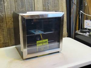 Insignia - 48-Can Beverage Cooler - Stainless steelSilver