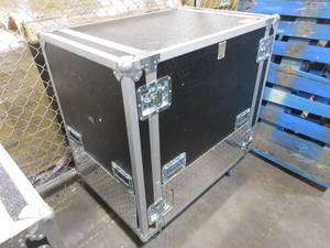 lot 3 image: Large Ultra Star Case from Star Case MFG with Wheels 40 x 26 x 40