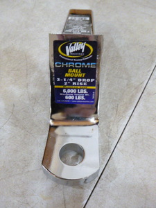lot 7 image: Valley Chrome Ball Mount