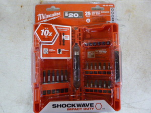 lot 68 image: Milwaukee 25 Piece Impact Driver Bit Set