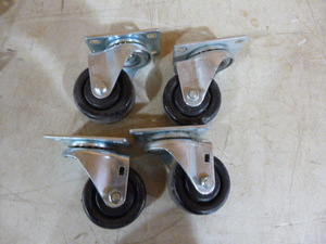 lot 96 image: set of 4 Casters