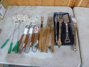 lot 164 image: Grilling Tools