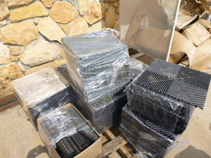 lot 4 image: SwissTrax Interlocking Flooring Tile
