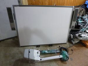 lot 231 image: Smart Tech Smart Board Electronic White Board