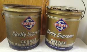 lot 74 image: Skelly Supreme Grease Cans (2)
