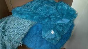 lot 95 image: Turquoise Blue Accent Throws (2) and Rug.