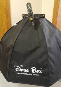 lot 112 image: The Doug Box Location Lighting System