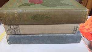 lot 114 image: Vintage Books (3)