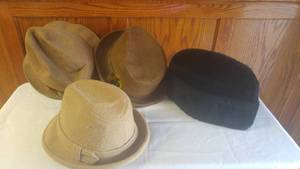 lot 127 image: Vintage Mens Hats (4)