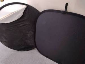 lot 150 image: Photography Studio Multi Photo Disc Collapsible Light Reflector (3)