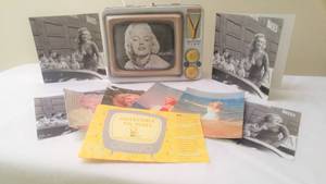 lot 159 image: Vintage Marilyn Monroe Metal Lunch Box