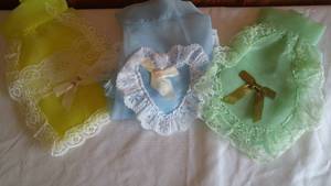 lot 135 image: Vintage Hostess Aprons (72)