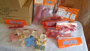 lot 220 image: Pull Bows, Picture Frame Ornaments, Mini Bows. F