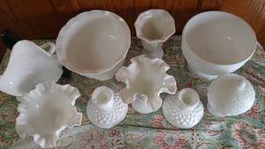 lot 169 image: Vintage Milk glass.