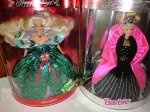 lot 225 image: Barbie Happy Holiday Special Edition. (2)