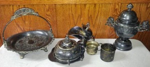 lot 253 image: Vintage Silver Pieces  Ornate