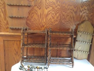 lot 285 image: Wood Spoon Holders and spoons. (10 wood holders)