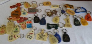 lot 286 image: Vintage Advertising Keychains