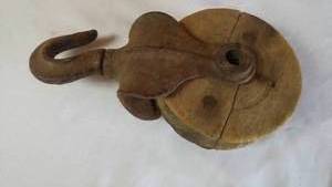 lot 292 image: Vintage Pulley Wheel with Hook. Hay loft style