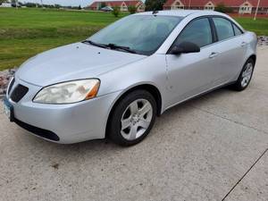 lot 4 image: 2009 PONTIAC G6