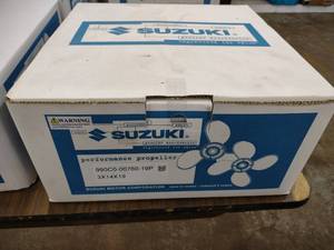 lot 16 image: Suzuki Aluminum Propeller, 3x14x19,...