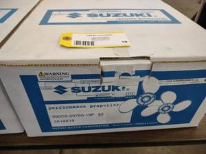 lot 19 image: Suzuki Aluminum Propeller, 3x14x19,...