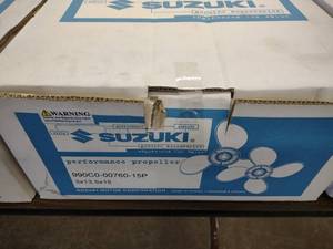 lot 26 image: Suzuki Aluminum Propeller, 3x13.25x...