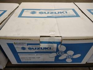 lot 27 image: Suzuki Aluminum Propeller, 3x13.25x...