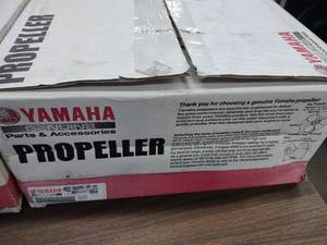 lot 53 image: Yamaha Aluminum Propeller, 3x13.5x1...