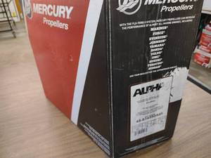 lot 62 image: Mercury Aluminum Propeller, 4x15x16...