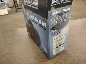 lot 70 image: Quick Silver Aluminum Propeller, 3x...