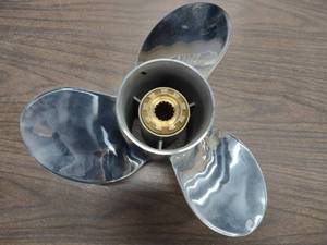 lot 77 image: Honda Stainless Steel Propeller, 3x...