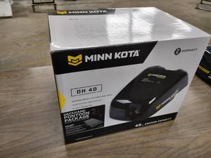 lot 94 image: Minn Kota Deckhand DH40 Electric An...