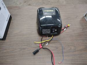 lot 95 image: Minn Kota Deckhand DH40 Electric An...