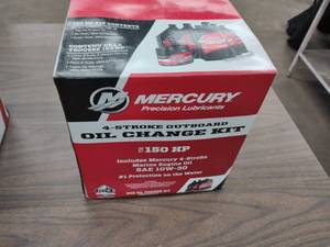 lot 118 image: Mercury 4 Stroke Outboard Oil Chang...